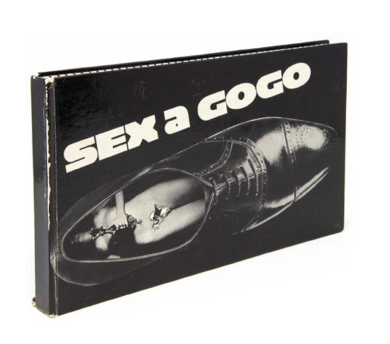 Item #5740 Sex a GoGo. Sanne Sannes, Walter Steevensz.