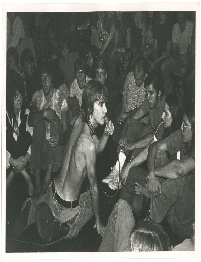 Item #8154 Iggy Pop at Ungano&rsquo;s. Leee Black Childers.
